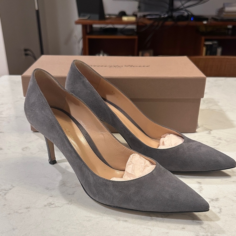Gianvito Rossi Gray Suede Women's Pumps